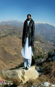Anwar Sadiq Tallest man on earth hoax